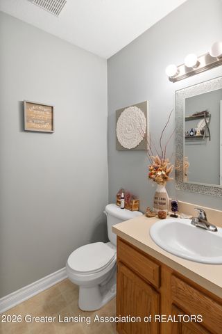1921 Red Bud Lane, Lansing, MI 48917