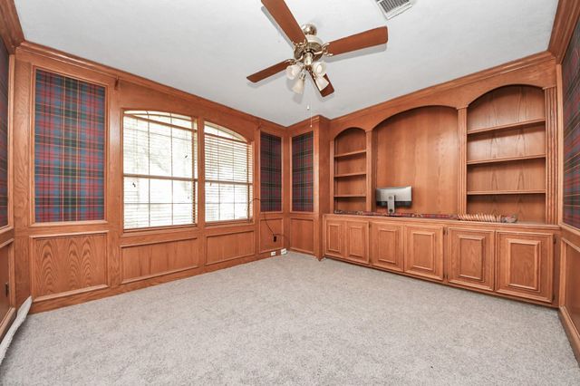 1608 Keystone Drive, Friendswood, TX 77546