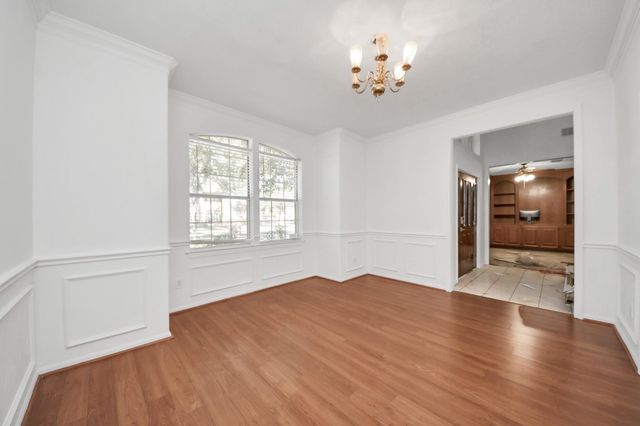 1608 Keystone Drive, Friendswood, TX 77546