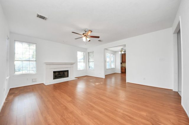 1608 Keystone Drive, Friendswood, TX 77546