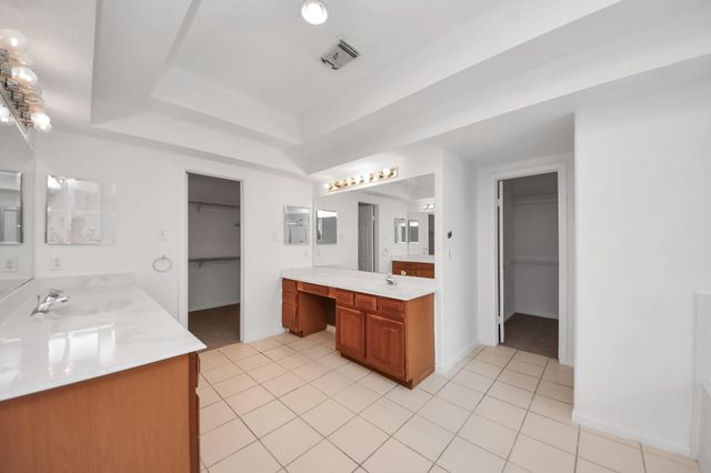 1608 Keystone Drive, Friendswood, TX 77546