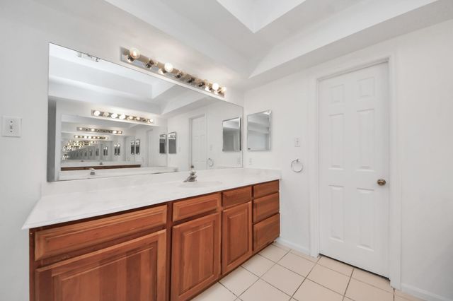 1608 Keystone Drive, Friendswood, TX 77546