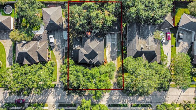 1608 Keystone Drive, Friendswood, TX 77546