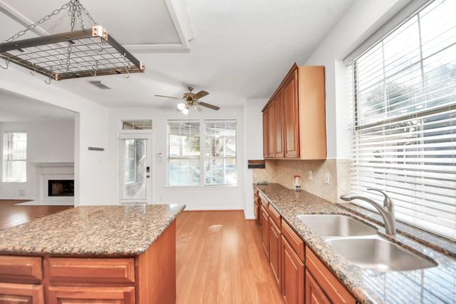 1608 Keystone Drive, Friendswood, TX 77546