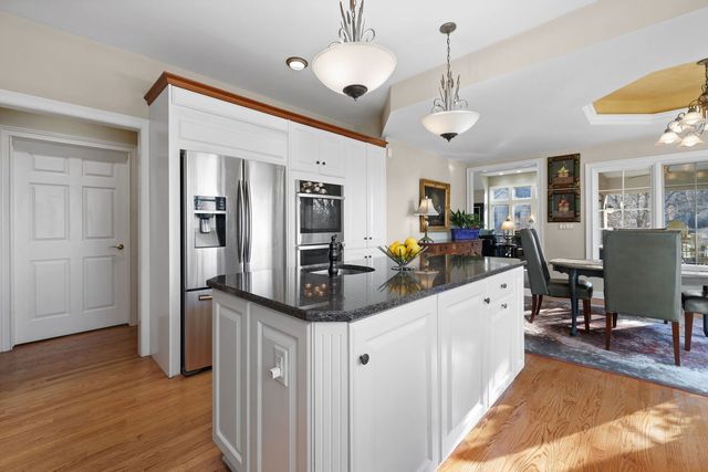 1133 Bull Valley Drive, Woodstock, IL 60098