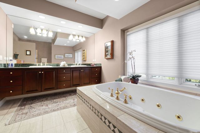 1133 Bull Valley Drive, Woodstock, IL 60098