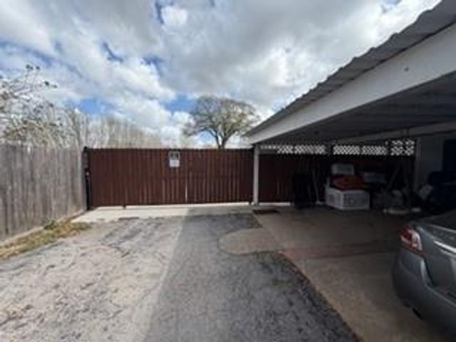 9727 Radio Street, Houston, TX 77075