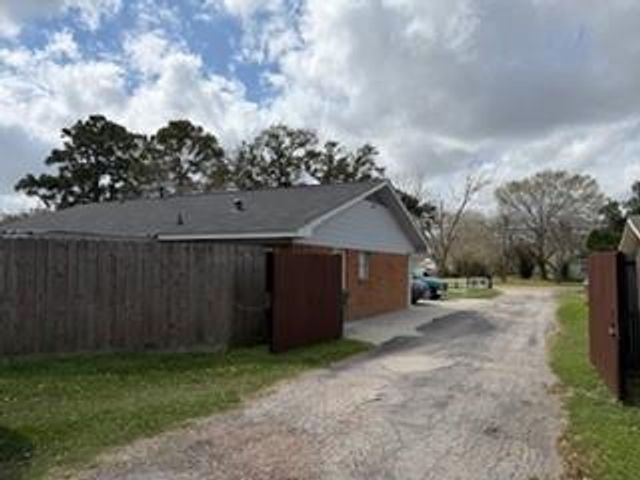 9727 Radio Street, Houston, TX 77075