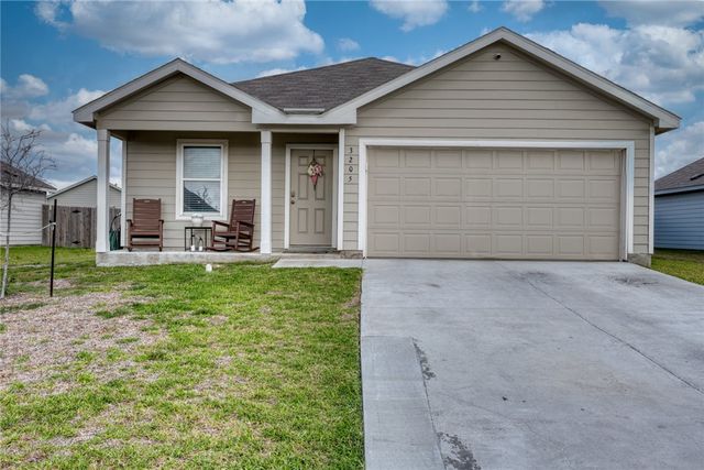 3205 Wrangler St, Robstown, TX 78380