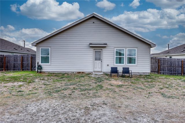 3205 Wrangler St, Robstown, TX 78380