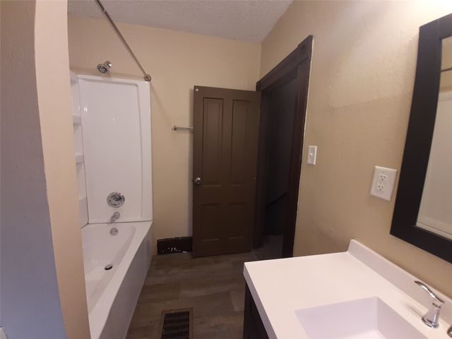 757 17th Street, Des Moines, IA 50314