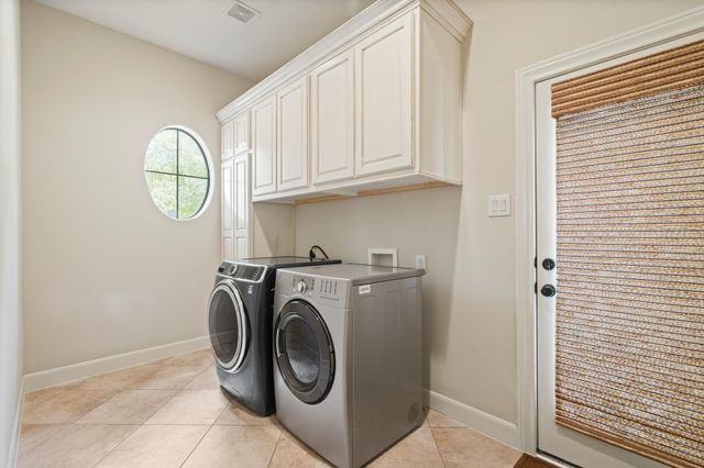 7303 Starry Night, Katy, TX 77494