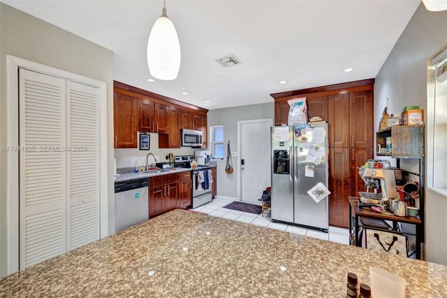 508 NW 16th St, Fort Lauderdale, FL 33311