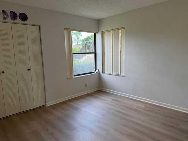 4692 Lucerne Lakes Boulevard E 106, Lake Worth, FL 33467