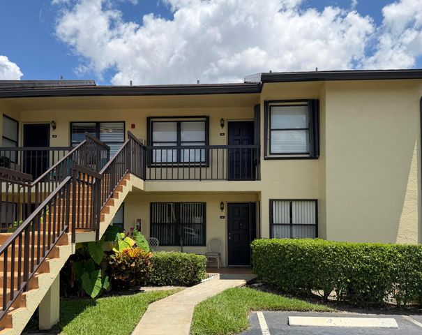 4692 Lucerne Lakes Boulevard E 106, Lake Worth, FL 33467