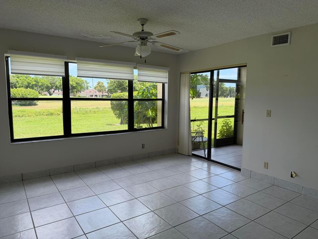 4692 Lucerne Lakes Boulevard E 106, Lake Worth, FL 33467
