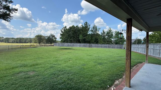 30 W Sycamore, Sumrall, MS 39482