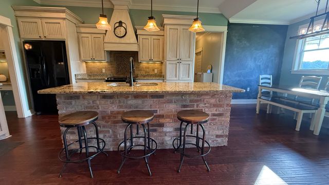 30 W Sycamore, Sumrall, MS 39482