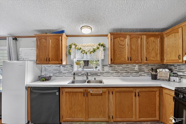 1070 Cherry Road, Bedford Twp, MI 48182