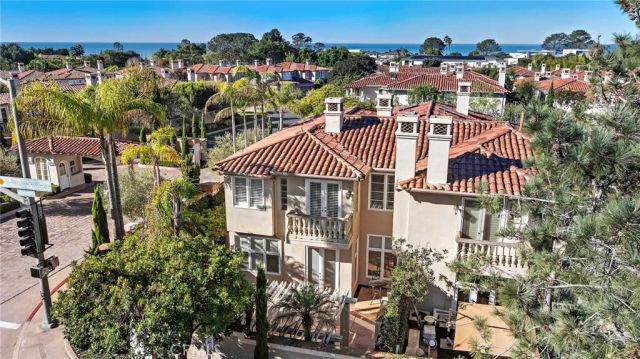 9703 Keeneland, La Jolla, CA 92037