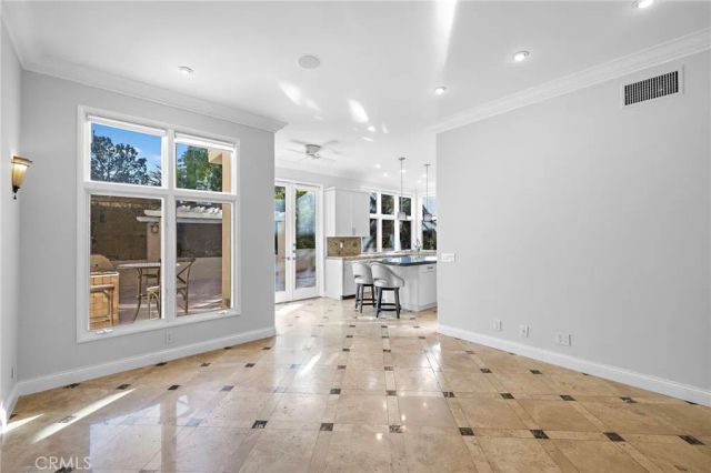 9703 Keeneland, La Jolla, CA 92037