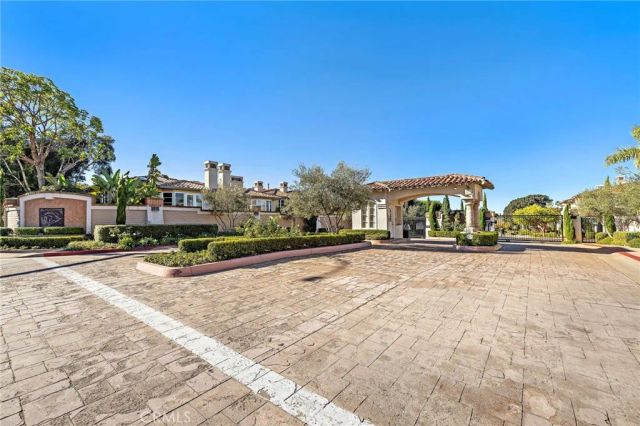 9703 Keeneland, La Jolla, CA 92037