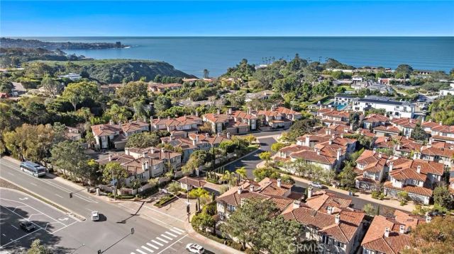 9703 Keeneland, La Jolla, CA 92037