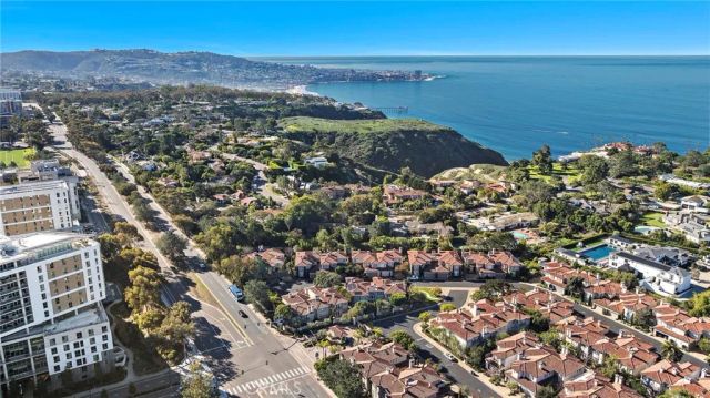 9703 Keeneland, La Jolla, CA 92037