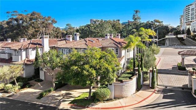 9703 Keeneland, La Jolla, CA 92037