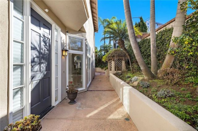 9703 Keeneland, La Jolla, CA 92037