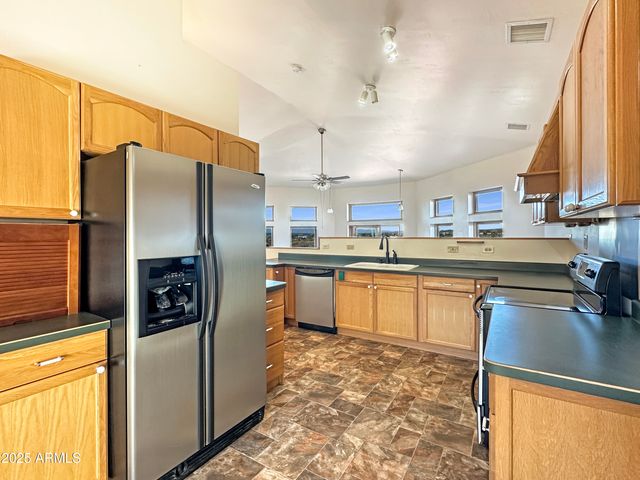 4580 E Roundup Road, Rimrock, AZ 86335