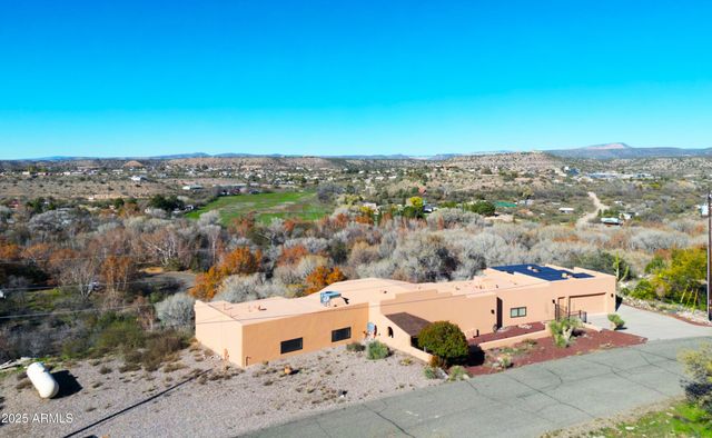 4580 E Roundup Road, Rimrock, AZ 86335