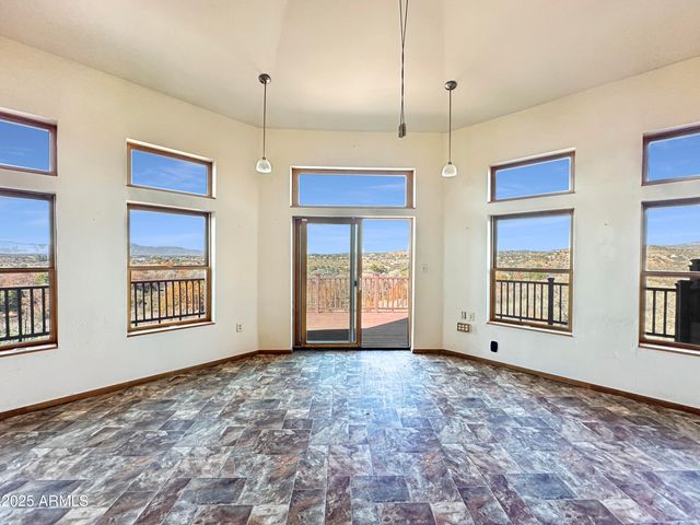 4580 E Roundup Road, Rimrock, AZ 86335