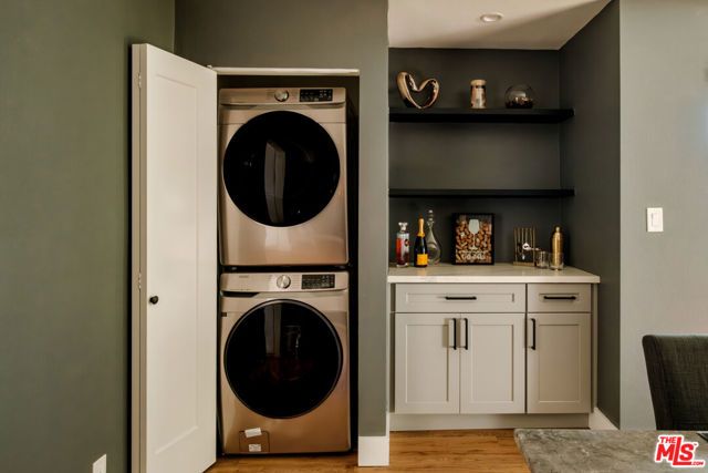 2331 S Cloverdale Avenue, Los Angeles, CA 90016