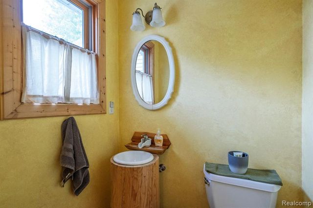 475 Dailey Court, Fowlerville, MI 48836