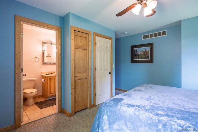 475 Dailey Court, Fowlerville, MI 48836