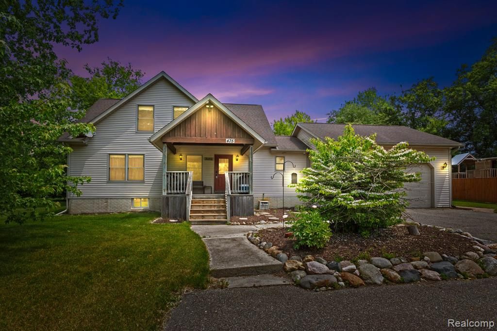475 Dailey Court, Fowlerville, MI 48836