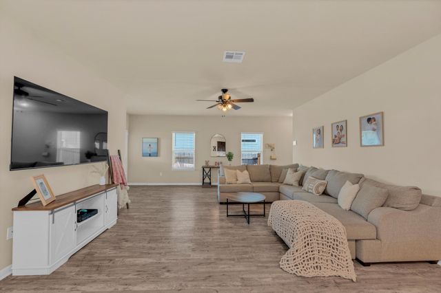 409 Red Matador LN, Leander, TX 78641