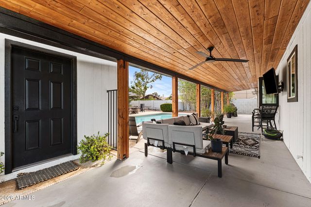 2021 S SAGUARO Circle, Mesa, AZ 85202