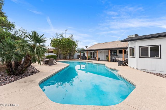 2021 S SAGUARO Circle, Mesa, AZ 85202