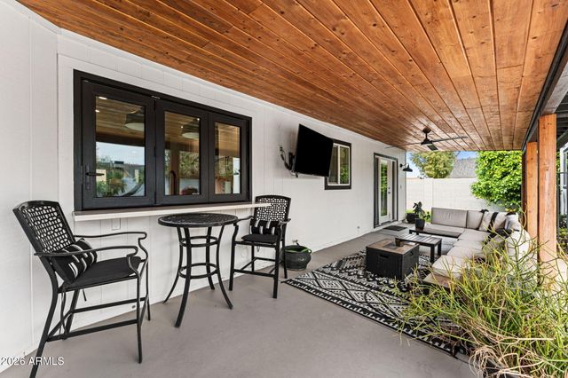 2021 S SAGUARO Circle, Mesa, AZ 85202