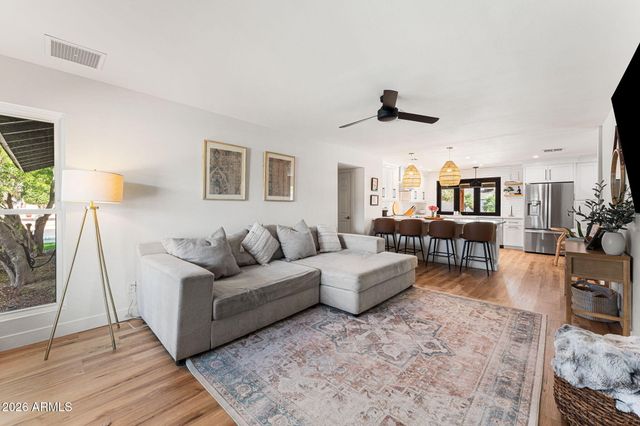 2021 S SAGUARO Circle, Mesa, AZ 85202