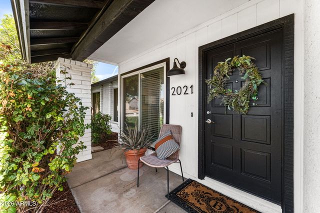 2021 S SAGUARO Circle, Mesa, AZ 85202