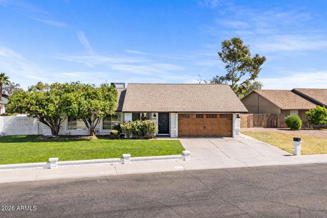 2021 S SAGUARO Circle, Mesa, AZ 85202