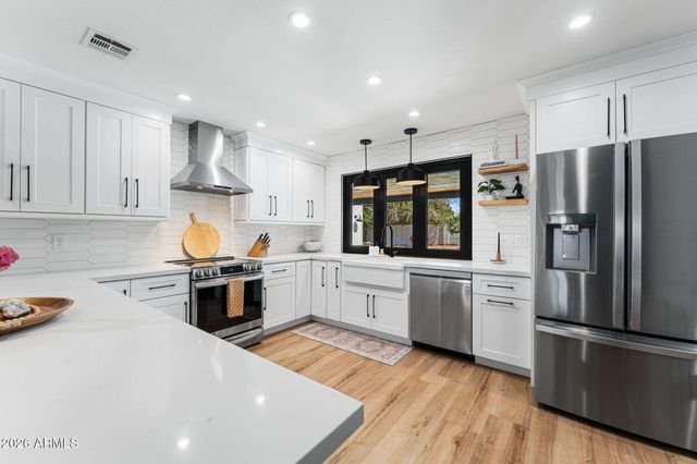 2021 S SAGUARO Circle, Mesa, AZ 85202