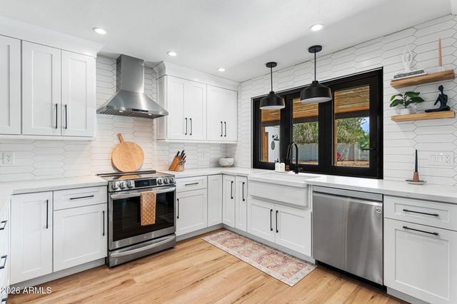 2021 S SAGUARO Circle, Mesa, AZ 85202