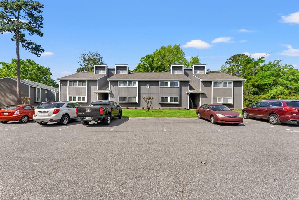 10301 N Kings Hwy Apt 15-6, Myrtle Beach, SC 29572