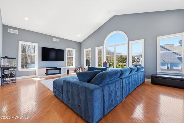 9 Sugar Loaf Hill, Millstone, NJ 08510