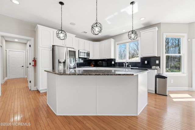 9 Sugar Loaf Hill, Millstone, NJ 08510