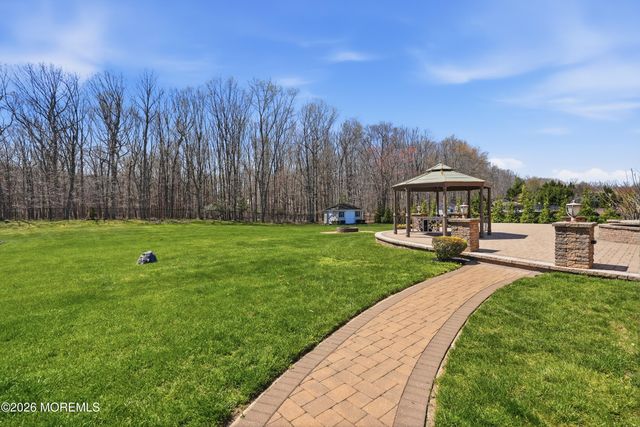 9 Sugar Loaf Hill, Millstone, NJ 08510